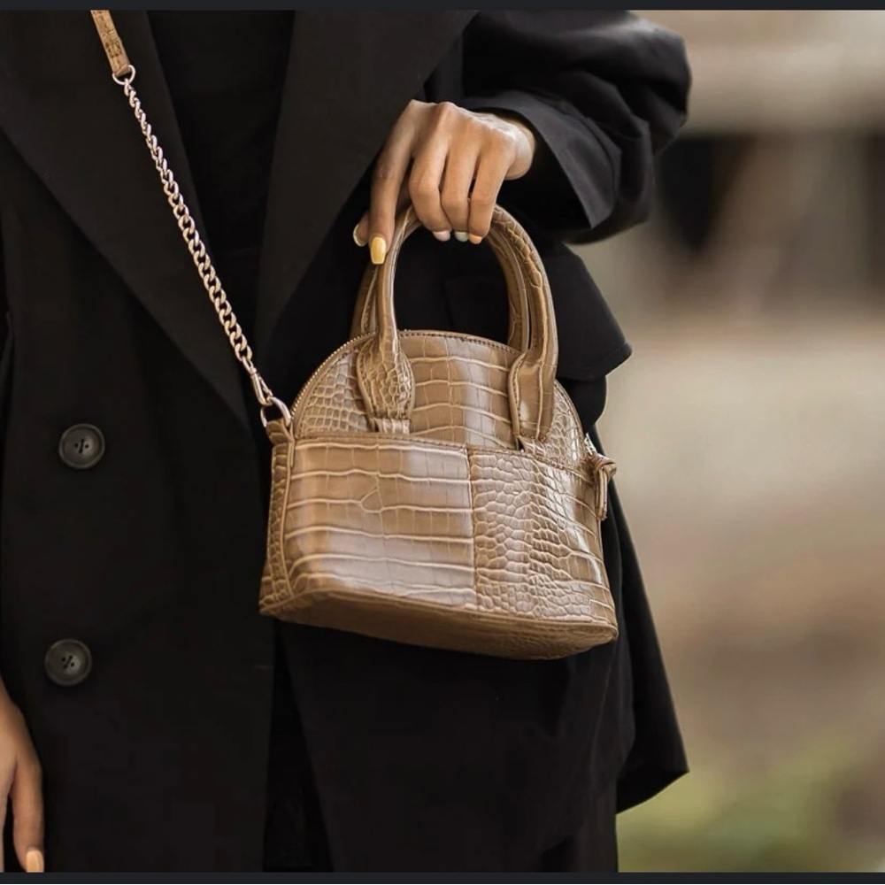 Zara Elegant Tan Crocodile-Embossed Handbag